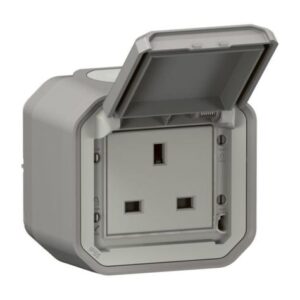 Ổ cắm 2P+E 13A IP55 – chuẩn Anh – Gắn nổi | 069732 Legrand