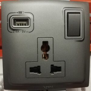 Ổ cắm đa năng có USB sạc Mallia – 281121 Legrand