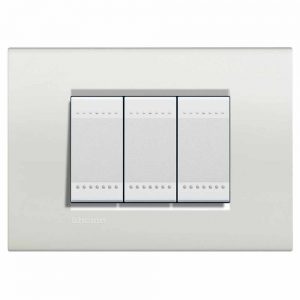 Mặt che chữ nhật Livinglight – LNA4803BI Legrand
