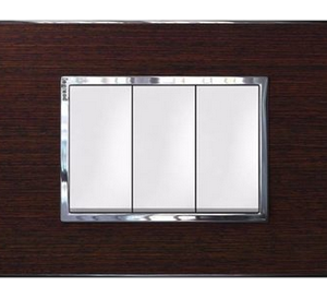 Mặt Che Gỗ Nâu Đen Châu Phi Với Cơ Phận Mầu Trắng Legrand